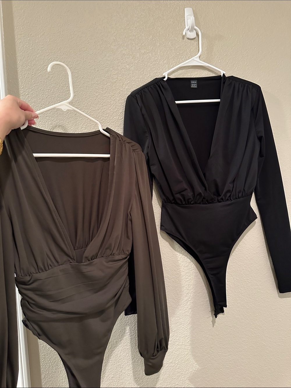Bundle - SHEIN Long Sleeve Plunge Bodysuit - Black/Green